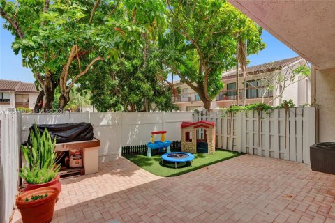 Купить таунхаус в Норт-Майами-Бич, Флорида 3 спальни, 147.71м2, № 2051098 - фото 7