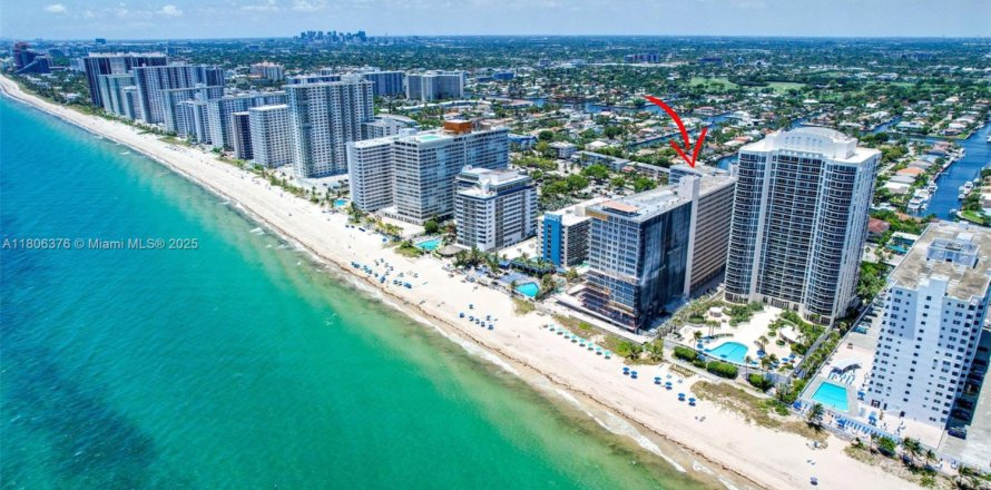 Condominio en Fort Lauderdale, Florida, 3 dormitorios № 1748850