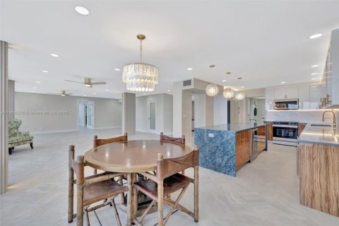 Condominio en venta en Fort Lauderdale, Florida, 3 dormitorios, 230.4 m2 № 1748850 - foto 11