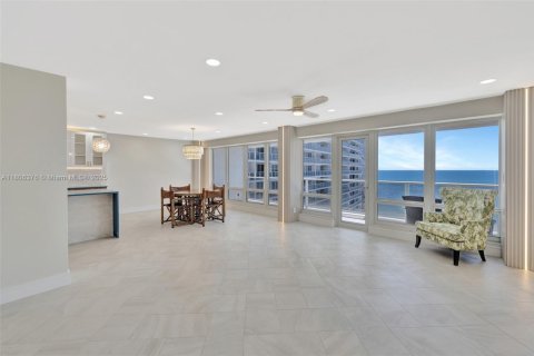 Condominio en venta en Fort Lauderdale, Florida, 3 dormitorios, 230.4 m2 № 1748850 - foto 14