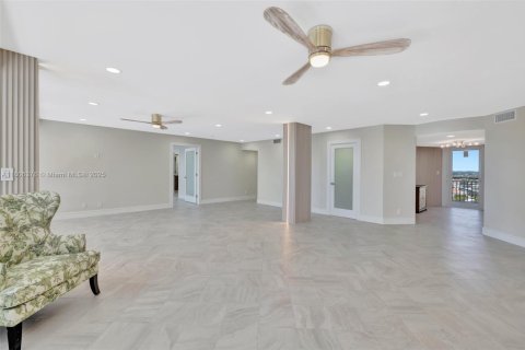 Condominio en venta en Fort Lauderdale, Florida, 3 dormitorios, 230.4 m2 № 1748850 - foto 16