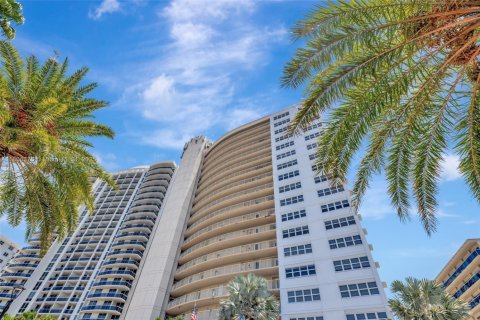 Condominio en venta en Fort Lauderdale, Florida, 3 dormitorios, 230.4 m2 № 1748850 - foto 5