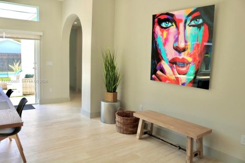 House in Miami, Florida 4 bedrooms, 181.35 sq.m. № 1996977 - photo 12