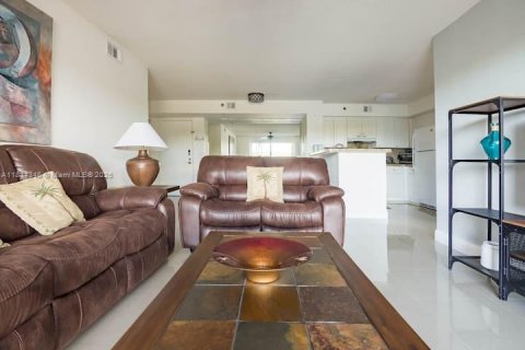 Снять в аренду кондоминиум в Авентура, Флорида 2 спальни, 109.62м2, № 1816517 - фото 6