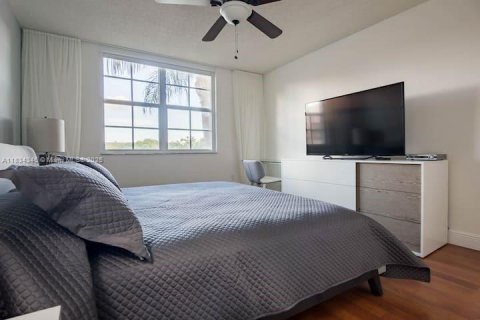 Снять в аренду кондоминиум в Авентура, Флорида 2 спальни, 109.62м2, № 1816517 - фото 11