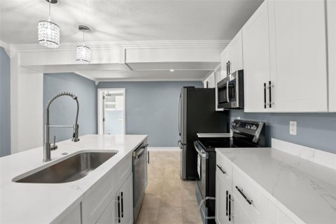 Casa en venta en Altamonte Springs, Florida, 4 dormitorios, 111.95 m2 № 2273224 - foto 5