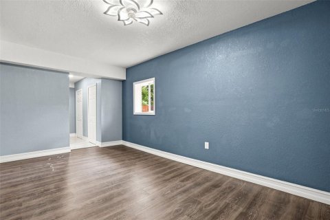 Casa en venta en Altamonte Springs, Florida, 4 dormitorios, 111.95 m2 № 2273224 - foto 11