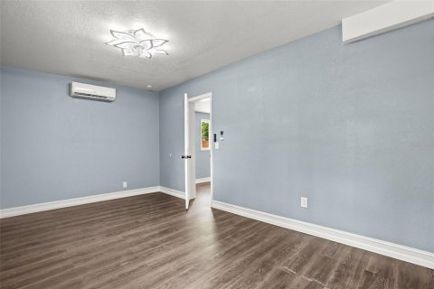 Casa en venta en Altamonte Springs, Florida, 4 dormitorios, 111.95 m2 № 2273224 - foto 12
