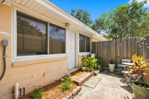 House in Gulfport, Florida 3 bedrooms, 133.87 sq.m. № 2393468 - photo 14