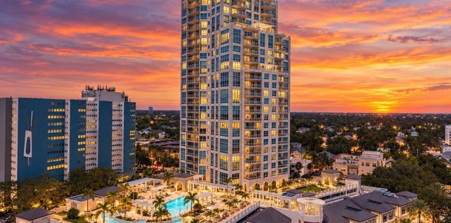 Condo in Saint Petersburg, Florida, 3 bedrooms  № 2384179