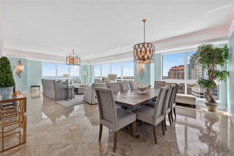 Condo in Saint Petersburg, Florida, 3 bedrooms  № 2384179 - photo 6