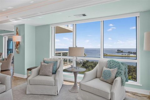 Condo in Saint Petersburg, Florida, 3 bedrooms  № 2384179 - photo 14