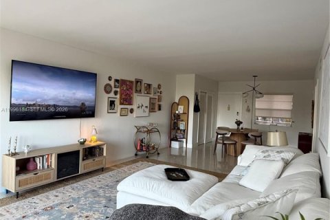 Condominio en alquiler en Bay Harbor Islands, Florida, 1 dormitorio, 85.38 m2 № 2058629 - foto 3