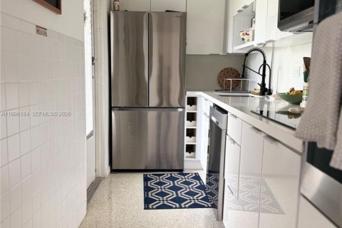 Condominio en alquiler en Bay Harbor Islands, Florida, 1 dormitorio, 85.38 m2 № 2058629 - foto 5