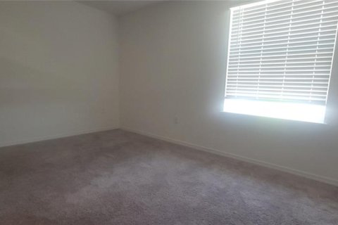 House in Winter Haven, Florida 4 bedrooms, 217.48 sq.m. № 1918847 - photo 10