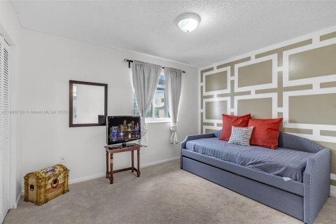 Casa en venta en Miami Gardens, Florida, 3 dormitorios, 141.21 m2 № 2053759 - foto 16