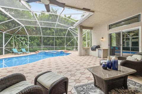 House in Wellington, Florida 4 bedrooms, 304.72 sq.m. № 2158343 - photo 3