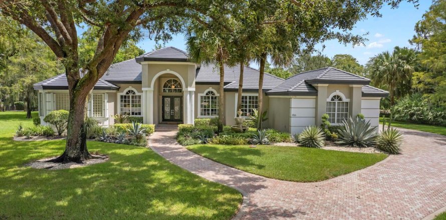 House in Wellington, Florida 4 bedrooms, 304.72 sq.m. № 2158343