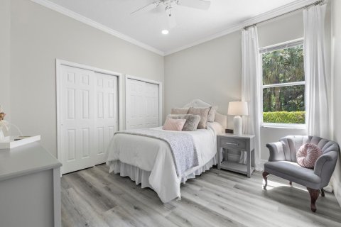 House in Wellington, Florida 4 bedrooms, 304.72 sq.m. № 2158343 - photo 22