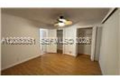 Copropriété à louer à Pembroke Pines, Floride: 1 chambre, 63.64 m2 № 2350936 - photo 6