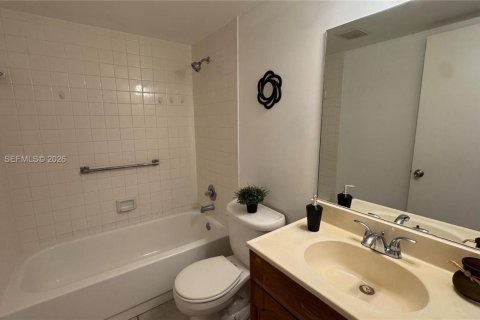 Copropriété à louer à Pembroke Pines, Floride: 1 chambre, 63.64 m2 № 2350936 - photo 7