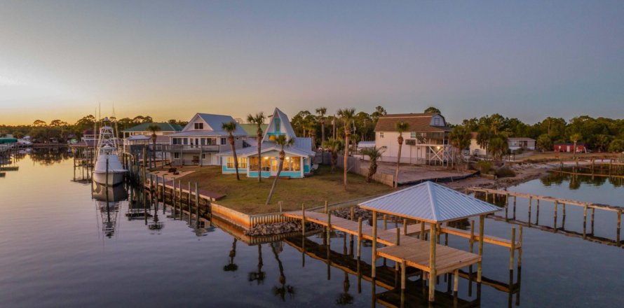 Casa en Panama City Beach, Florida 4 dormitorios, 250 m2 № 559159