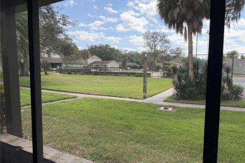 Condo in Temple Terrace, Florida, 2 bedrooms № 2118413 - photo 6