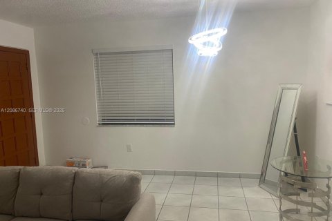 Touwnhouse à Hialeah, Floride 3 chambres, 124.49 m2 № 2357955