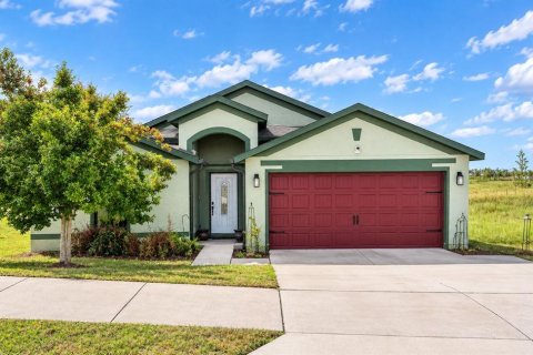 Villa ou maison à Dundee, Floride 3 chambres, 156.54 m2 № 2410436