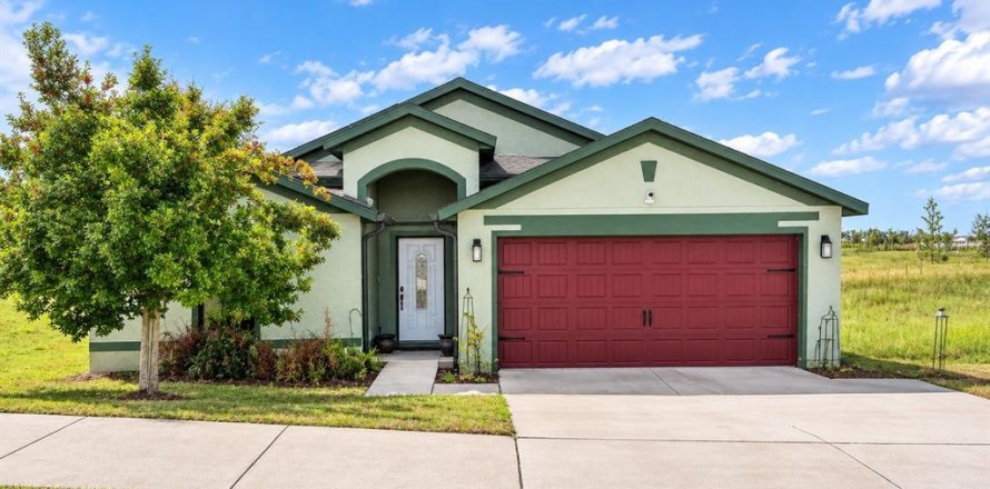 Villa ou maison à Dundee, Floride 3 chambres, 156.54 m2 № 2410436