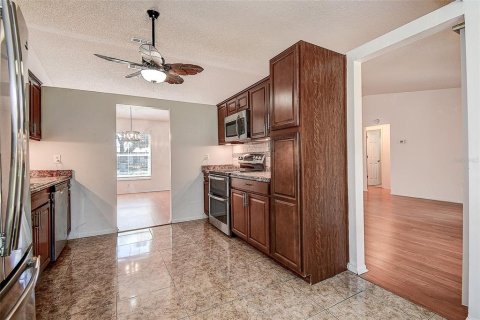Villa ou maison à vendre à Spring Hill, Floride: 3 chambres, 136.75 m2 № 2416340 - photo 10