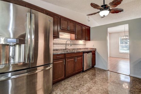 Villa ou maison à vendre à Spring Hill, Floride: 3 chambres, 136.75 m2 № 2416340 - photo 12