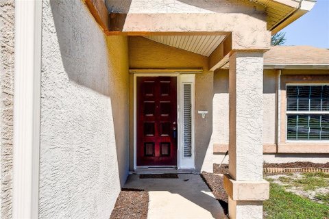 Villa ou maison à vendre à Spring Hill, Floride: 3 chambres, 136.75 m2 № 2416340 - photo 2