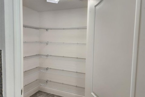 Снять в аренду таунхаус в Орландо, Флорида 4 комнаты, 115.76м2, № 2217073 - фото 15