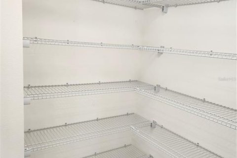Снять в аренду таунхаус в Орландо, Флорида 4 комнаты, 115.76м2, № 2217073 - фото 16