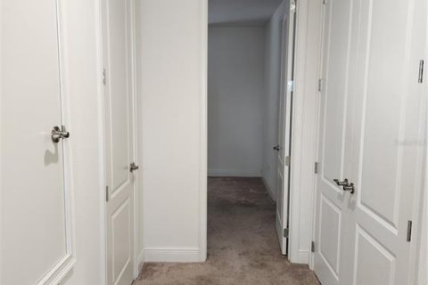 Снять в аренду таунхаус в Орландо, Флорида 4 комнаты, 115.76м2, № 2217073 - фото 20