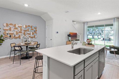 Touwnhouse à vendre à Orlando, Floride: 3 chambres, 155.43 m2 № 2207291 - photo 5