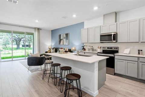 Touwnhouse à vendre à Orlando, Floride: 3 chambres, 155.43 m2 № 2207291 - photo 4