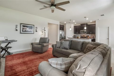 Casa en venta en Orlando, Florida, 3 dormitorios, 160.91 m2 № 1914682 - foto 15