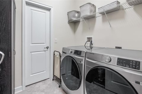 Casa en venta en Orlando, Florida, 3 dormitorios, 160.91 m2 № 1914682 - foto 28