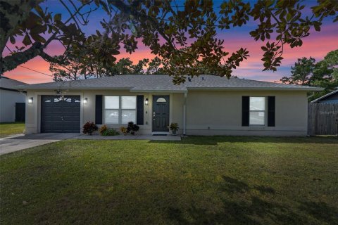 Casa en venta en DeLand, Florida, 3 dormitorios, 107.58 m2 № 1905577 - foto 1