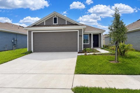House in Eagle Lake, Florida 3 bedrooms, 132.29 sq.m. № 2221840