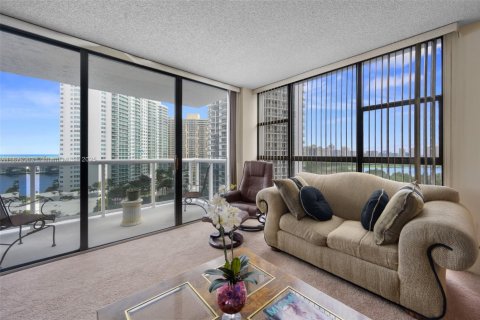 Condo in Aventura, Florida, 2 bedrooms  № 1898288 - photo 4
