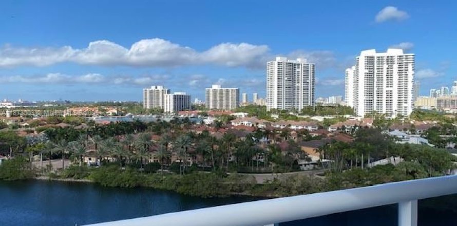 Condo in Aventura, Florida, 2 bedrooms  № 1898288