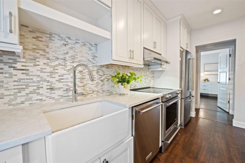 Casa en venta en Coral Gables, Florida, 4 dormitorios, 187.2 m2 № 1950989 - foto 23