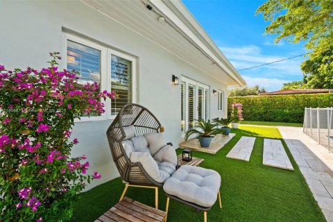 Casa en venta en Coral Gables, Florida, 4 dormitorios, 187.2 m2 № 1950989 - foto 14