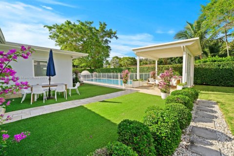 Casa en venta en Coral Gables, Florida, 4 dormitorios, 187.2 m2 № 1950989 - foto 12