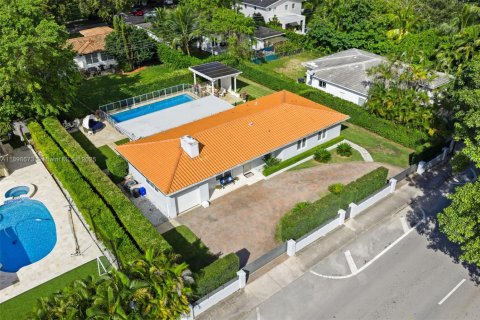 Casa en venta en Coral Gables, Florida, 4 dormitorios, 187.2 m2 № 1950989 - foto 2