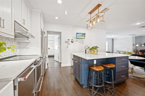 Casa en venta en Coral Gables, Florida, 4 dormitorios, 187.2 m2 № 1950989 - foto 22