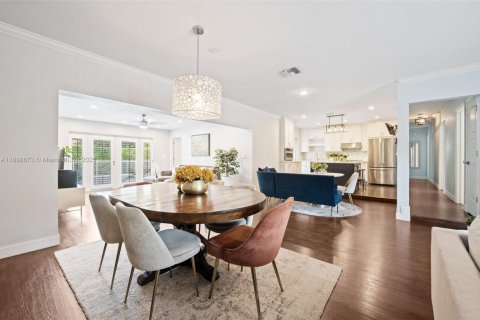 Casa en venta en Coral Gables, Florida, 4 dormitorios, 187.2 m2 № 1950989 - foto 16